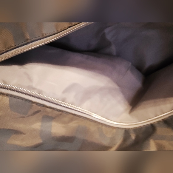 KENNETH COLE REACTION hot/cold tote bag - Picture 3 of 16